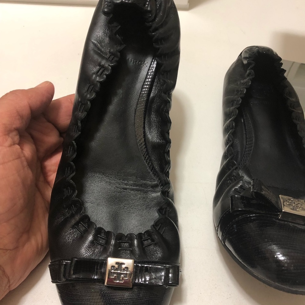 Tory Burch Black Flats with Silver Logo - Picture 5 of 11